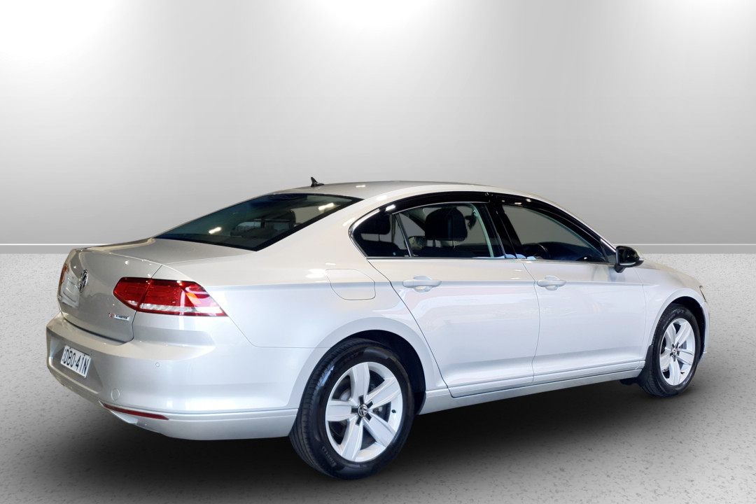 2015 Volkswagen Passat 132TSI Comfortline B8 Auto MY16 2015 Volkswagen Passat 132TSI Comfortline B8 Auto MY16